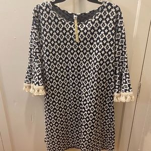 Uncle Frank Tassled Sleeves Shift Dress (Size XL)